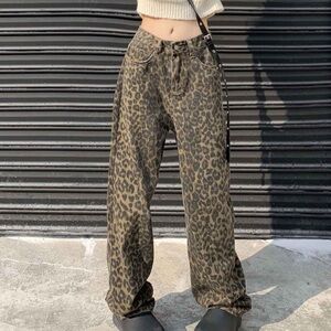 NWT Leopard Print High Rise Relaxed Fit Denim